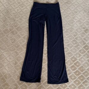 Women’s small tall Athleta black mid rise flare pants